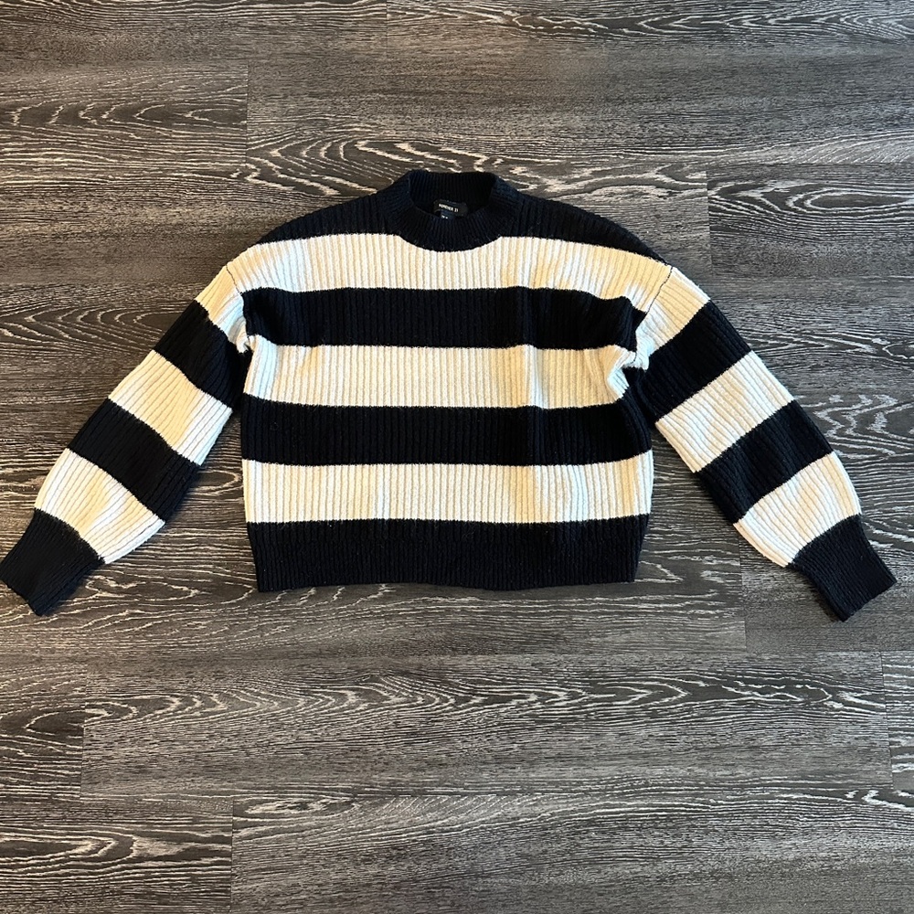 Forever 21 Black and Cream Striped Sweater